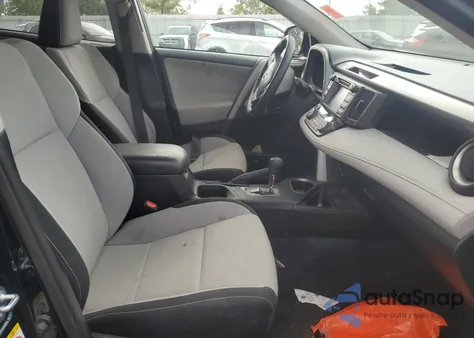 2017 Toyota Rav4 Xle z USA, uszkodzony, nr VIN 2T3RFREV0HW661565